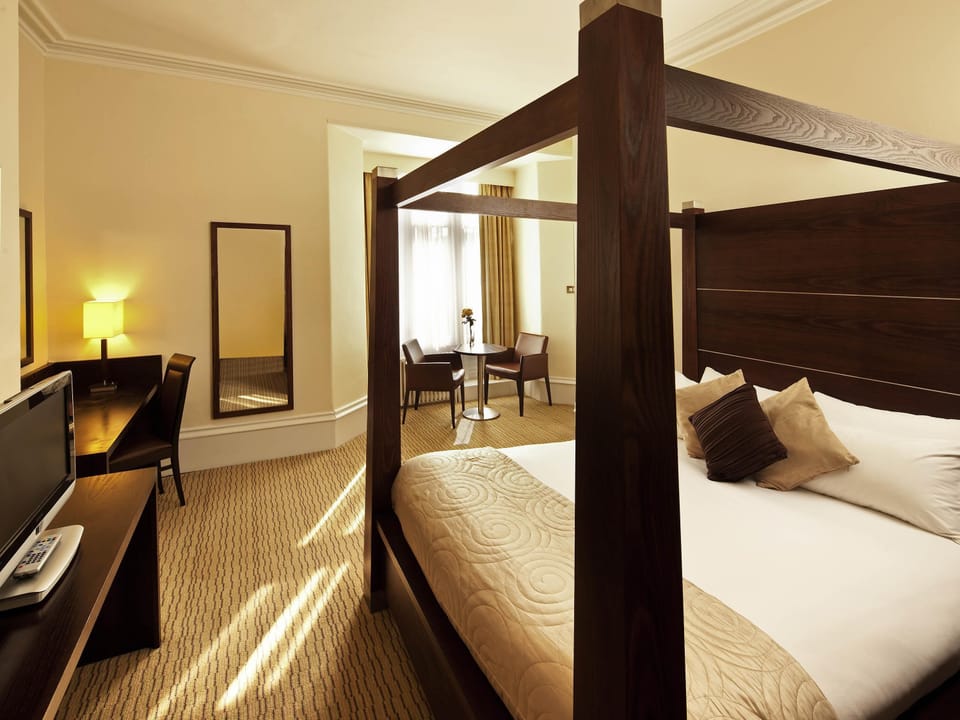 Egyptian cotton sheets, premium bedding, down comforters