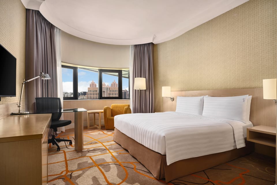 1 bedroom, minibar, in-room safe, desk