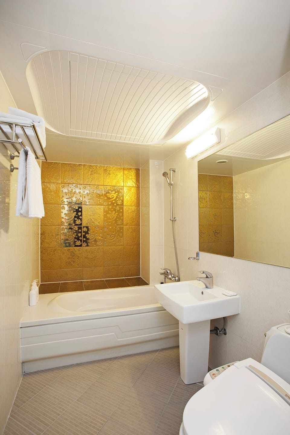 Deluxe Twin Room | Free WiFi, bed sheets