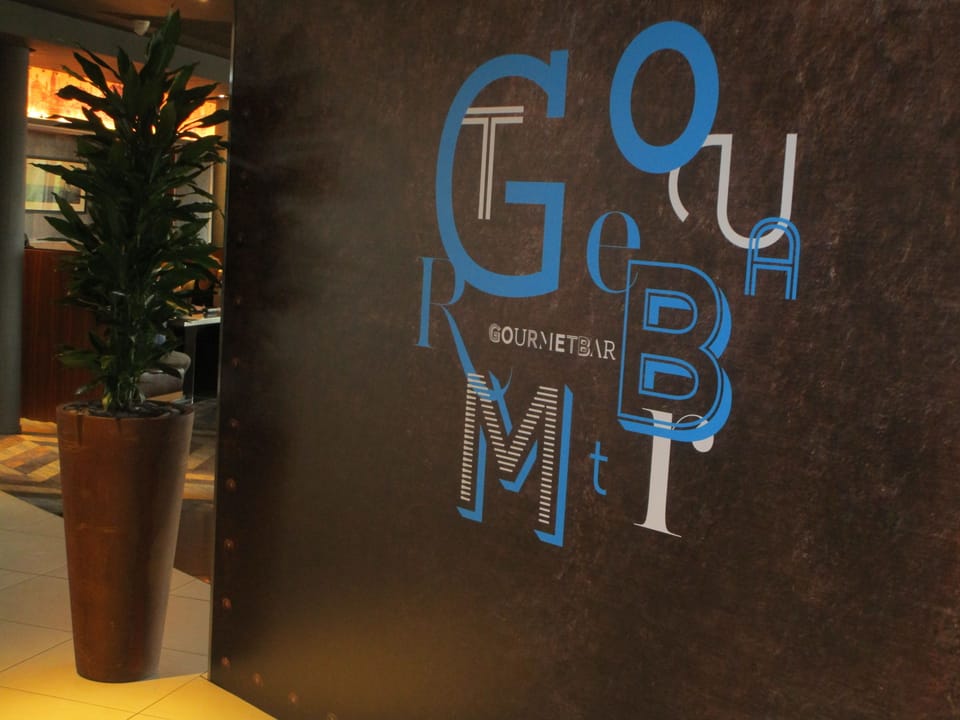 Breakfast, lunch and dinner served