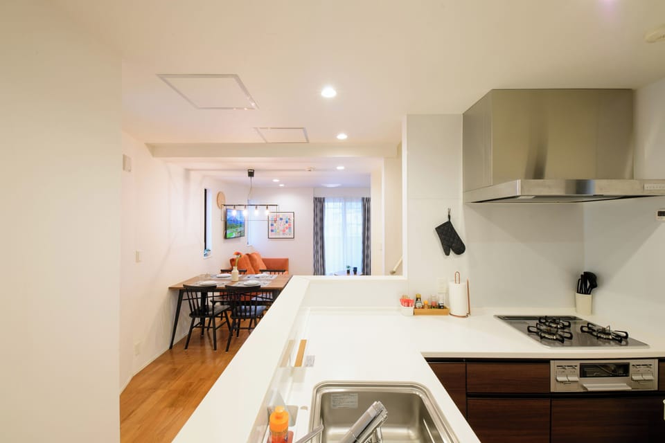 Private Vacation Home | Private kitchen | Fridge, microwave, stovetop, electric kettle