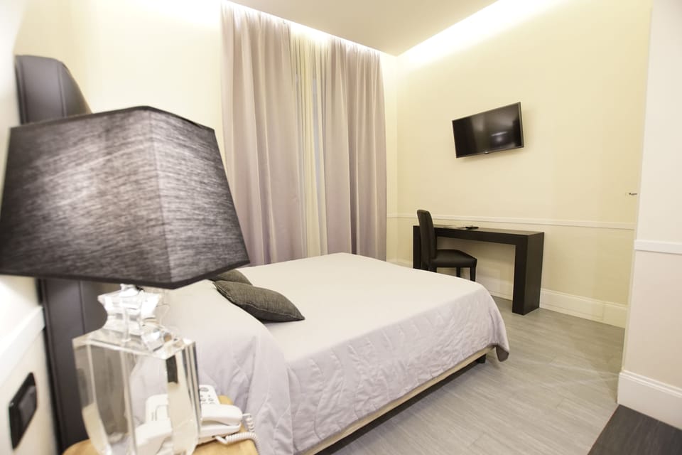 Minibar, in-room safe, individually furnished, desk
