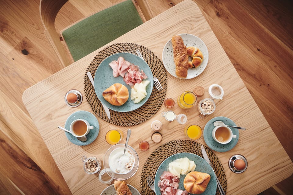 Daily cooked-to-order breakfast for a fee