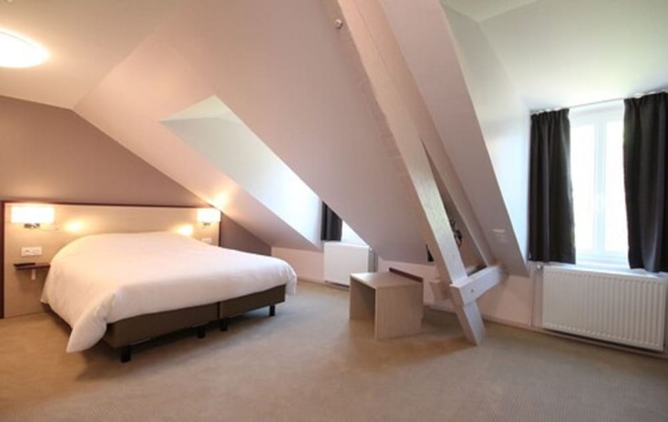 Superior Double Room | Premium bedding, desk, laptop workspace, free WiFi