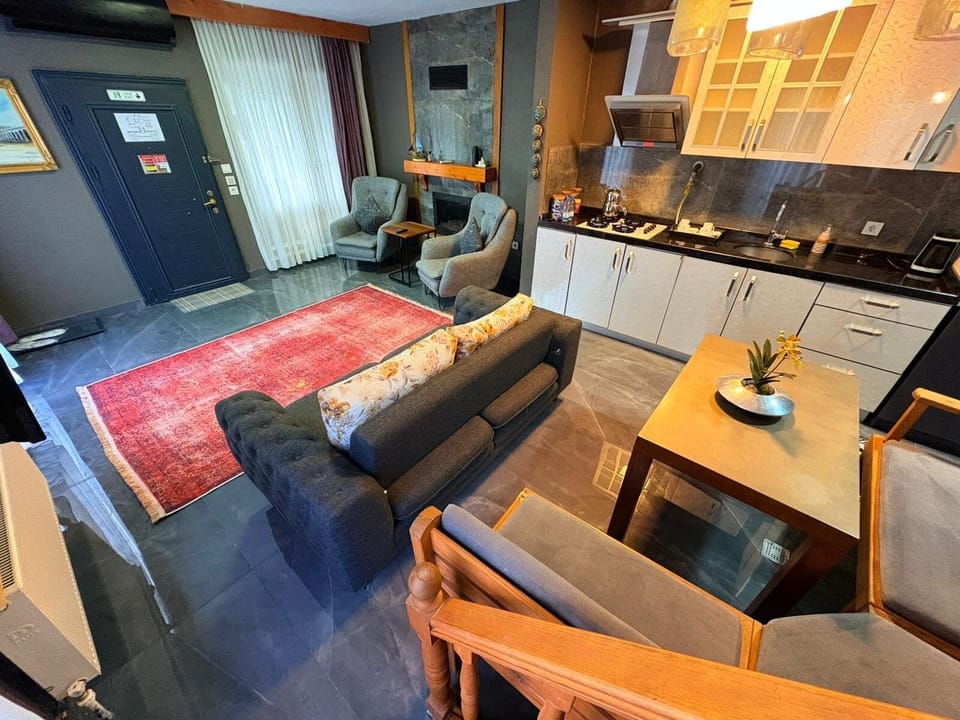 Exclusive Nehir Manzarali, Terasli ve Somineli Villa | Egyptian cotton sheets, premium bedding, minibar, laptop workspace