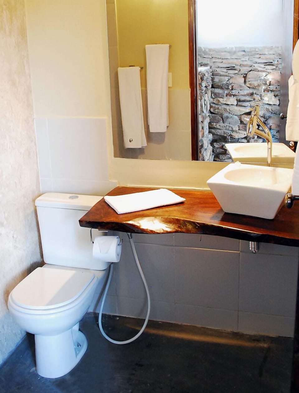 Standard Room | Bathroom | Shower, towels, soap, toilet paper