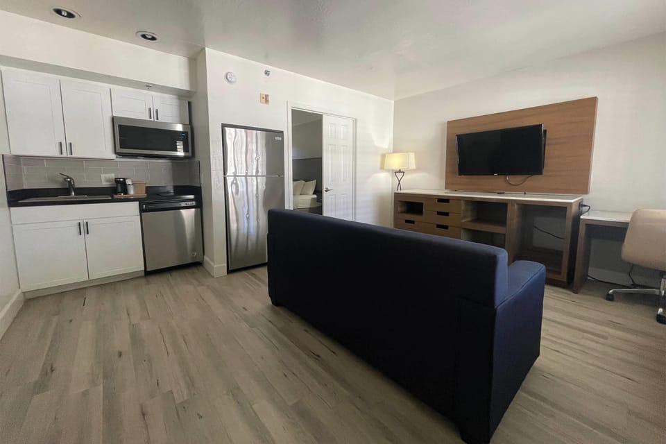 Suite, 1 Bedroom, Non Smoking | Premium bedding, down comforters, pillowtop beds, individually furnished