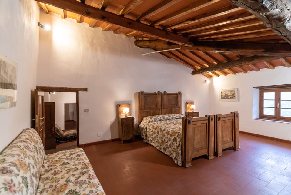 Apartment, 3 Bedrooms (Olivo) | Premium bedding, down comforters, laptop workspace