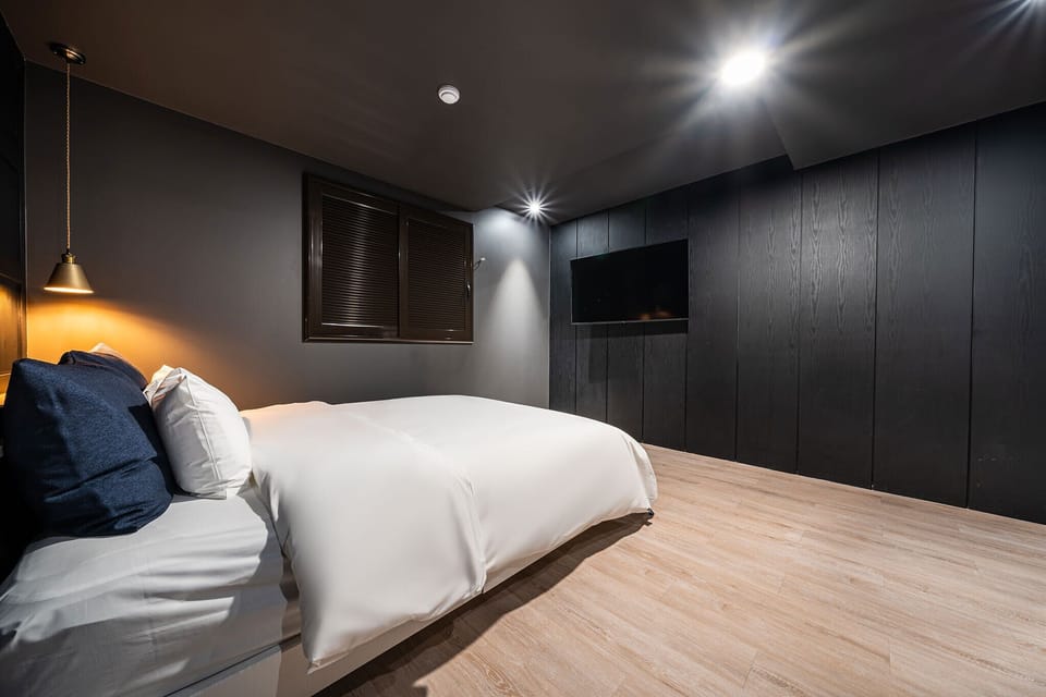 Standard Double Room | Premium bedding, minibar, desk, soundproofing
