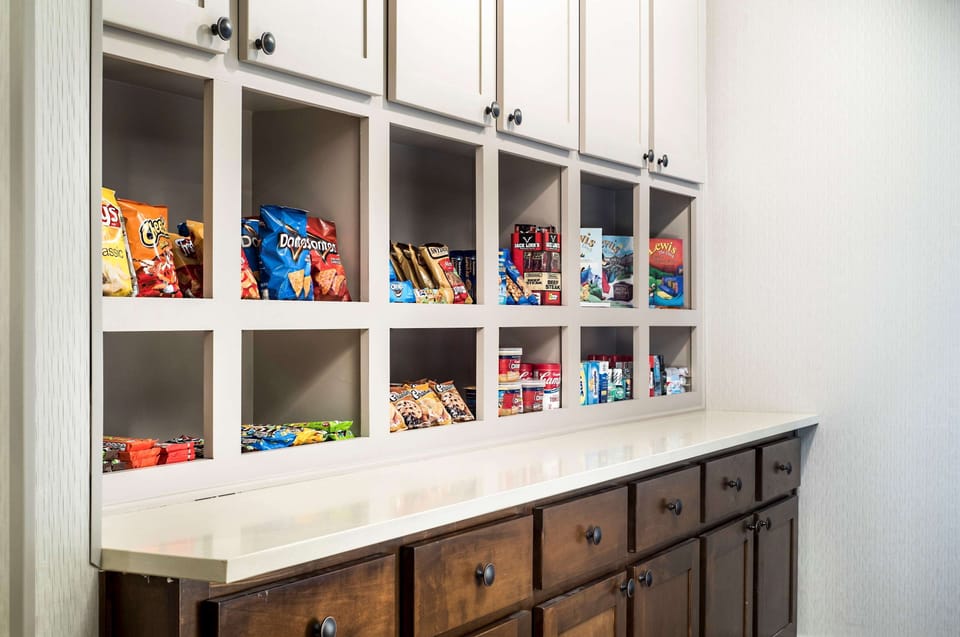 Snack bar