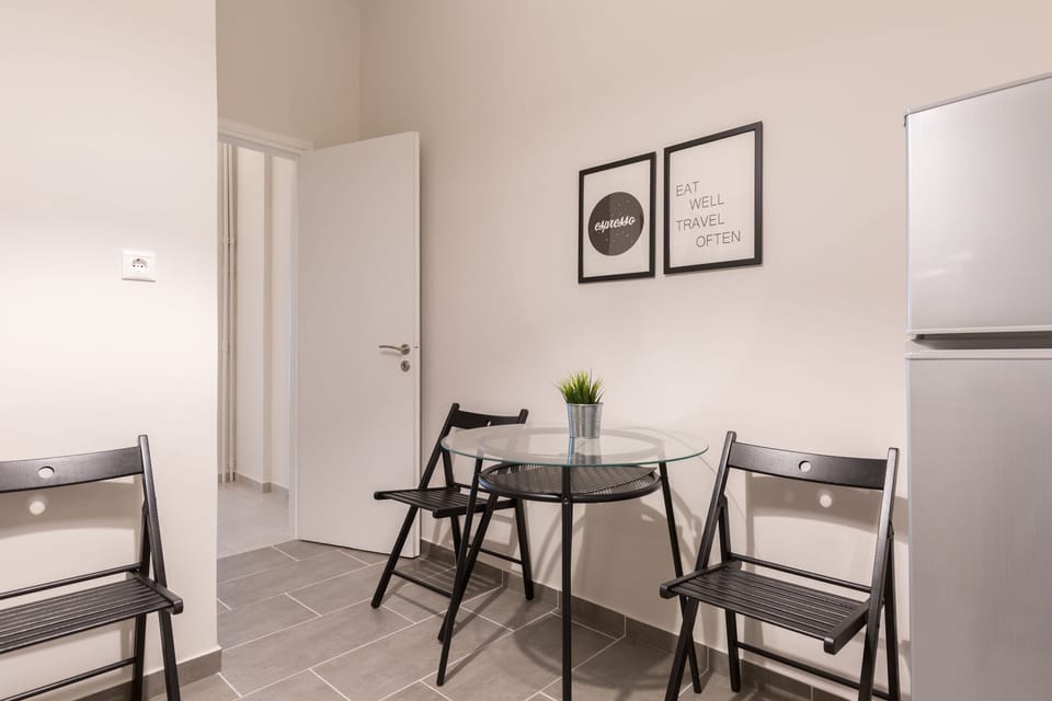 Apartment | Private kitchen | Full-size fridge, microwave, oven, stovetop
