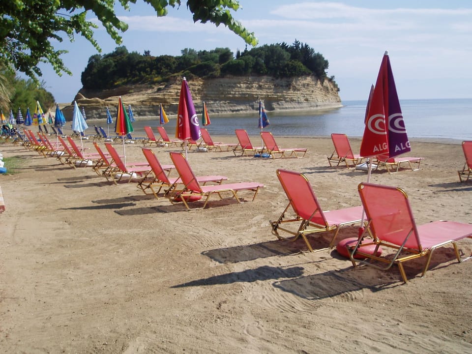 Maria' s Beach Apartments Apartment hotel in Peloponnese, Western Greece and the Ionian