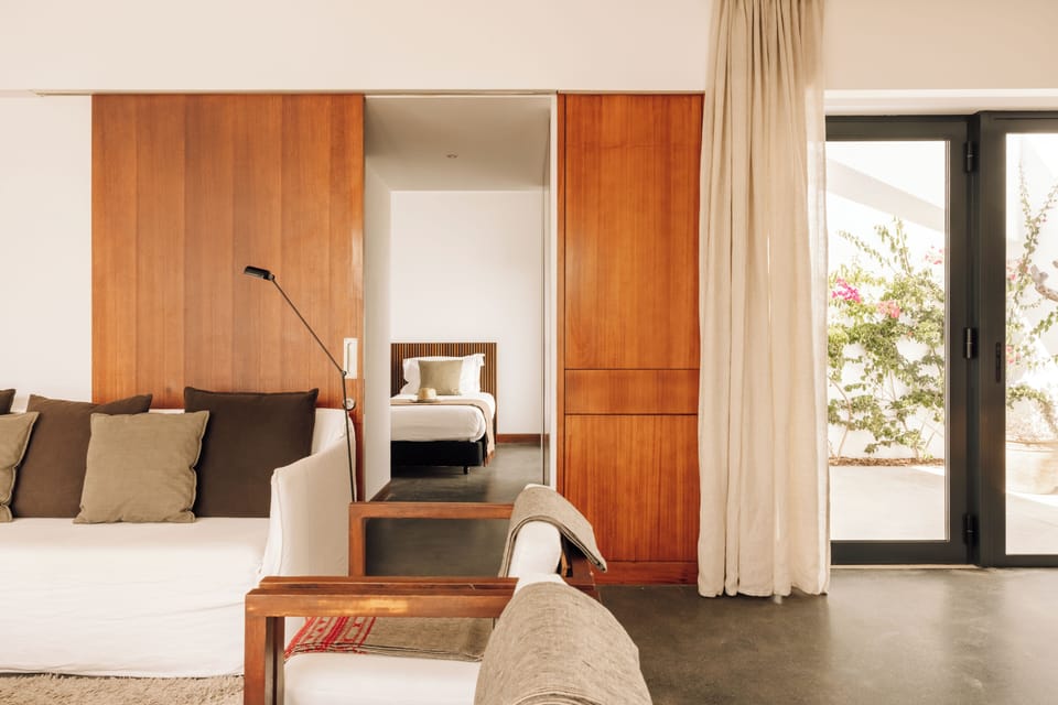 1 bedroom, Egyptian cotton sheets, Select Comfort beds, minibar