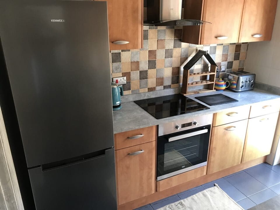 Family House, Private Bathroom, Park View | Private kitchen | Highchair