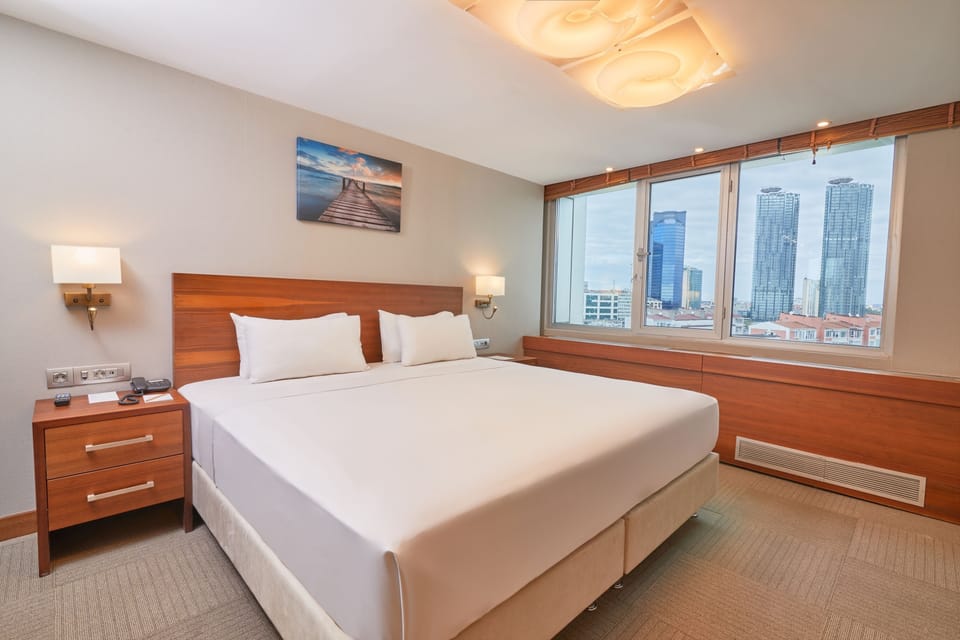 Executive Suite (Spa Access Included) | 1 bedroom, premium bedding, in-room safe, desk