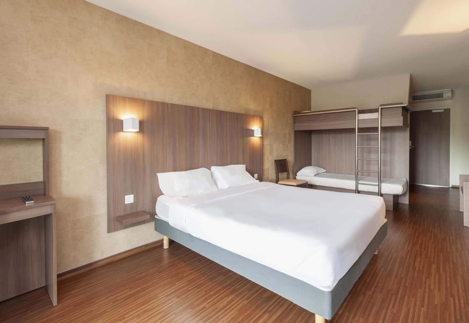 Quadruple Room, Non Smoking | Desk, soundproofing, iron/ironing board, free WiFi