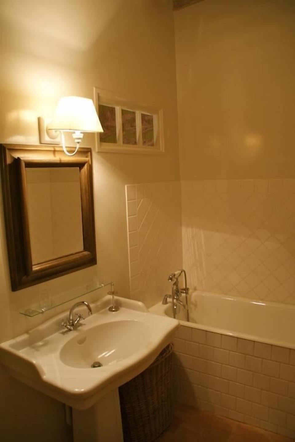 Double Room | Bathroom sink