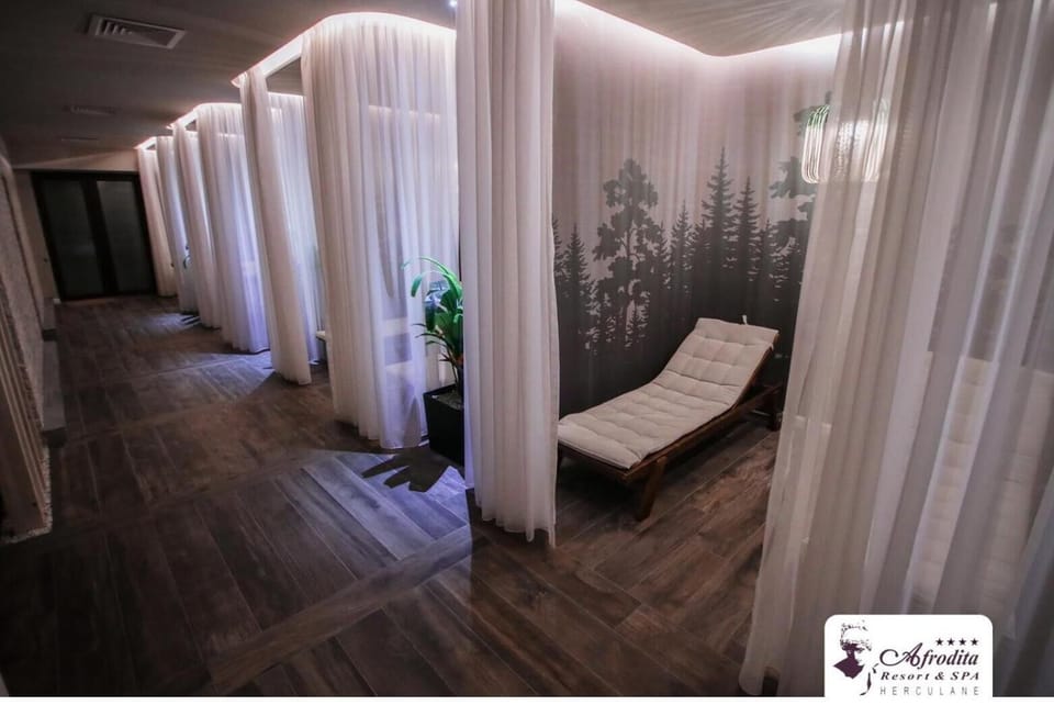 Body treatments, body scrubs, facials