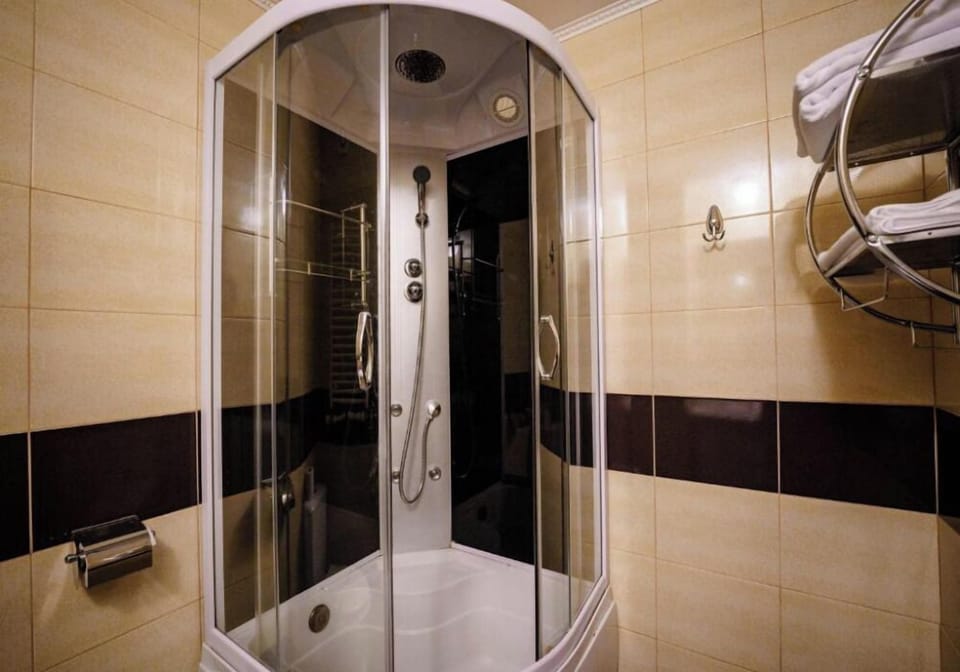 Free toiletries, hair dryer, bathrobes, slippers