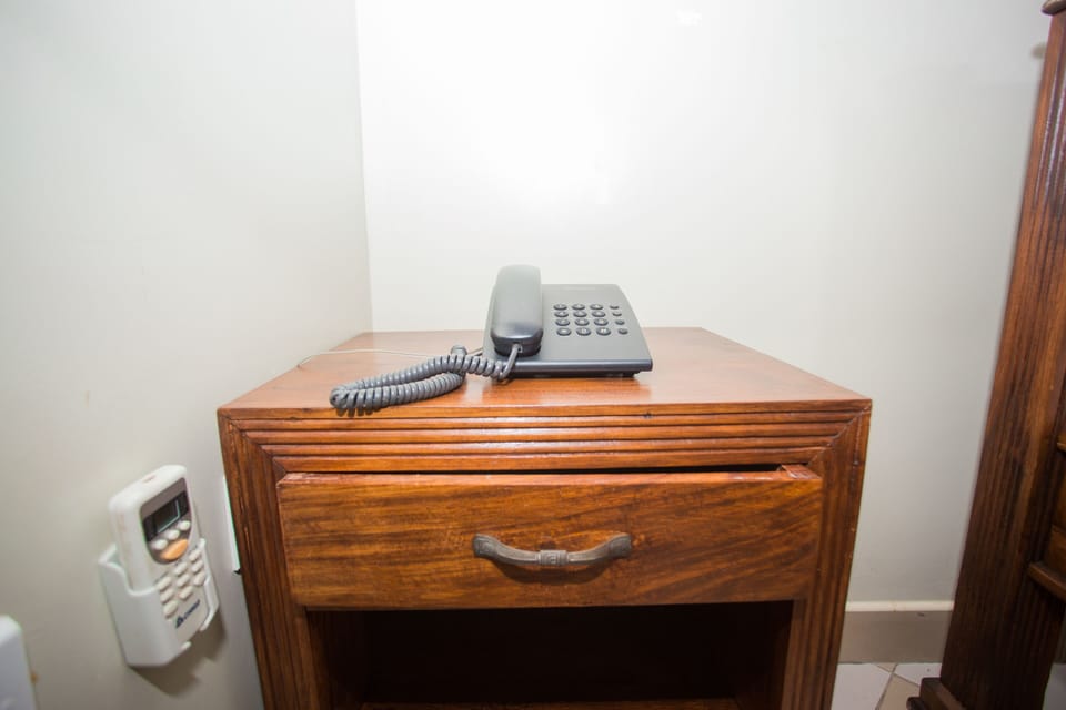 Deluxe Double Room | Desk, laptop workspace, iron/ironing board (on request), WiFi (free)