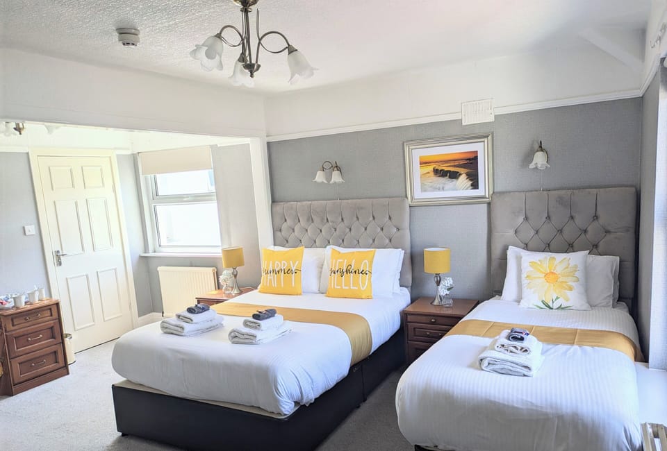 Classic Triple Room | Free WiFi, bed sheets