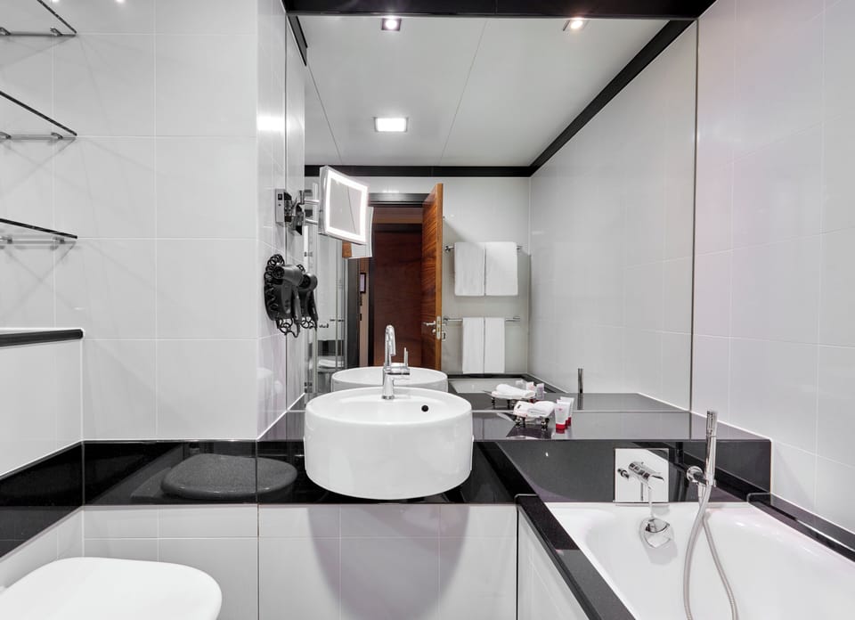 Separate tub and shower, deep soaking tub, hydromassage showerhead