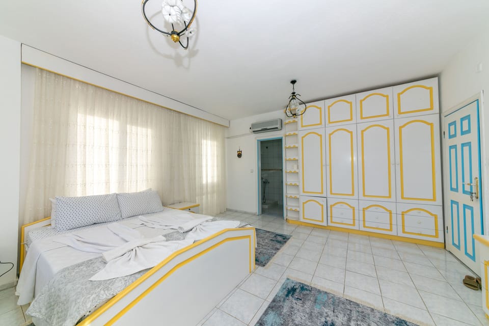 Duplex | 3 bedrooms, iron/ironing board, free WiFi