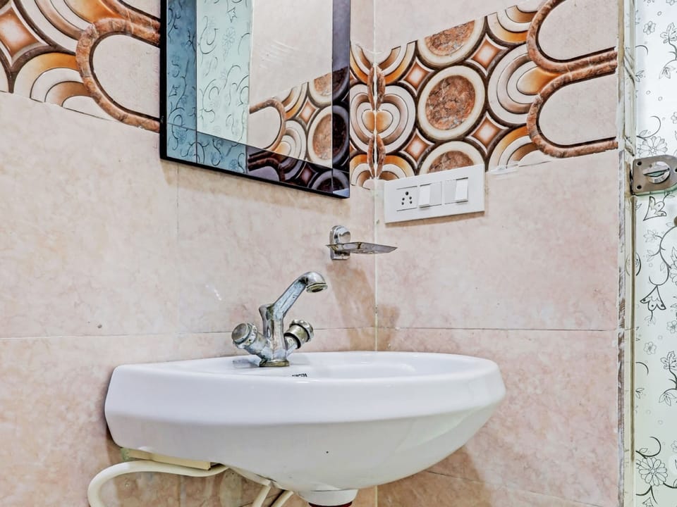 Double or Twin Room | Bathroom | Towels
