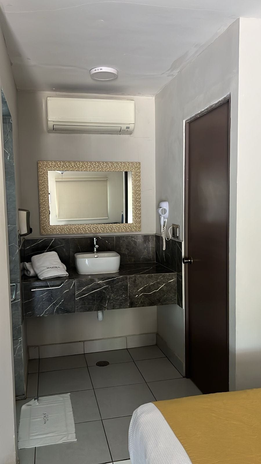 Family Double Room, Multiple Bedrooms | Bathroom | Shower, free toiletries, hair dryer, towels