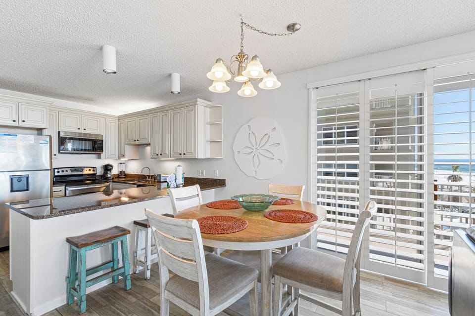 Signature Condo, 3 Bedrooms, Balcony, Beach View | Private kitchen | Fridge, microwave, oven, stovetop