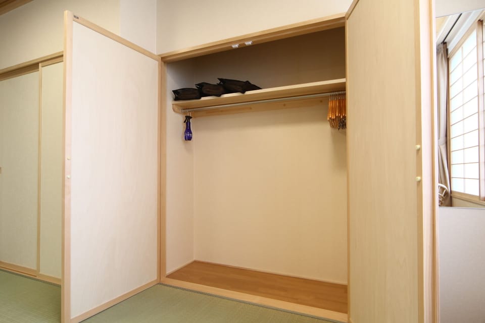 Japanese Style Room | In-room safe, free WiFi, bed sheets