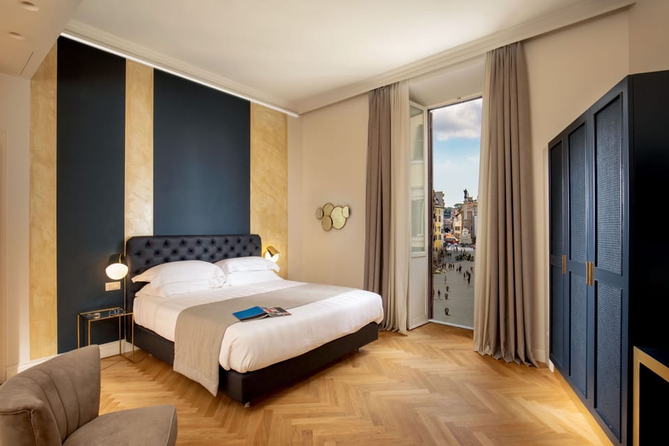 Superior King Room | Down comforters, in-room safe, individually furnished, desk