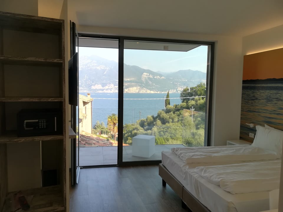 In-room safe, individually furnished, desk, soundproofing
