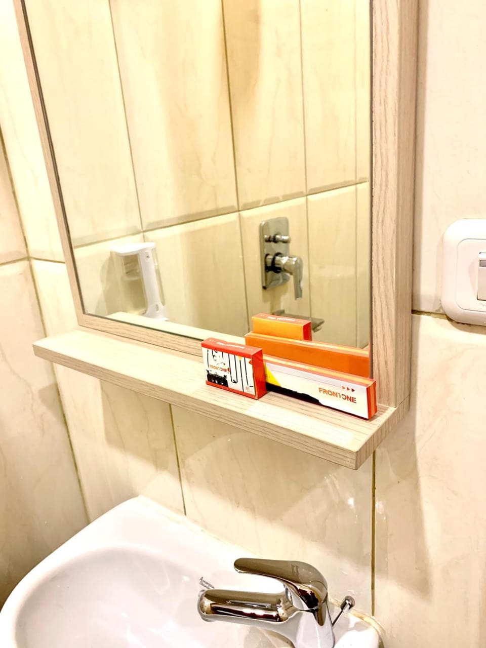 Shower, towels