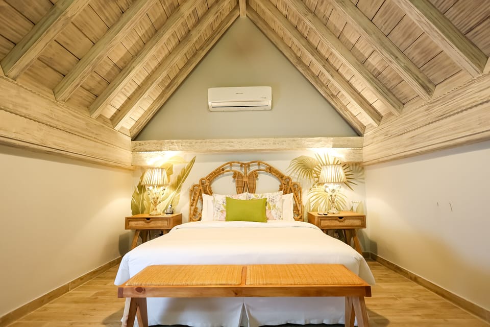 Suite (Duplex) | Premium bedding, minibar, in-room safe, desk