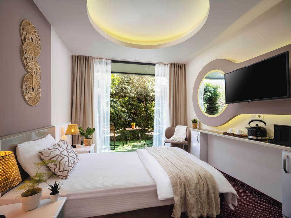 TEK KISILIK ODA | Premium bedding, minibar, soundproofing, free WiFi