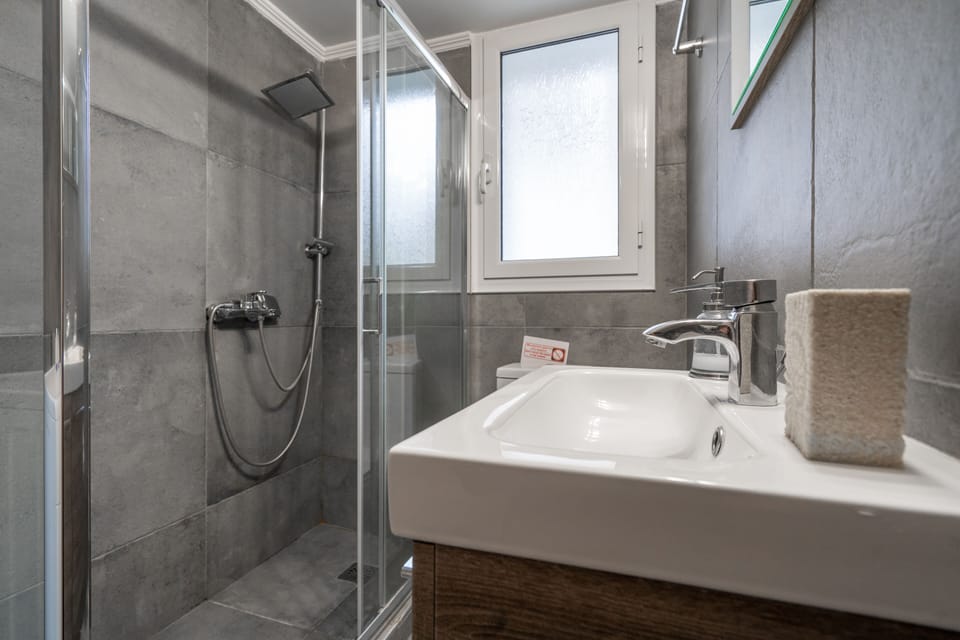 Urban Serenity Gem in Kallithea Area Apartment in Kallithea