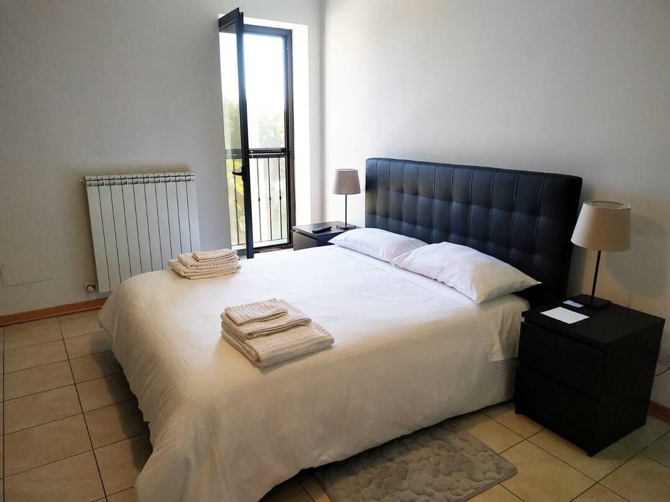 Apartment | Free WiFi, bed sheets