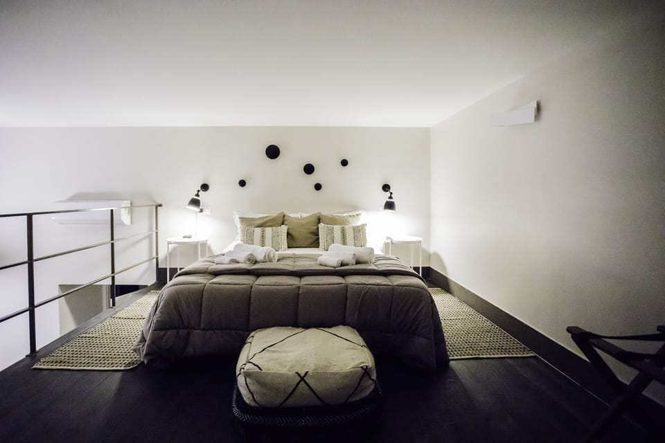 Luxury Quadruple Room (Manhattan) | Minibar, individually decorated, individually furnished, desk
