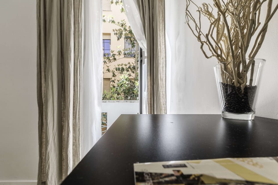 Apartment, 3 Bedrooms | Living area | Smart TV