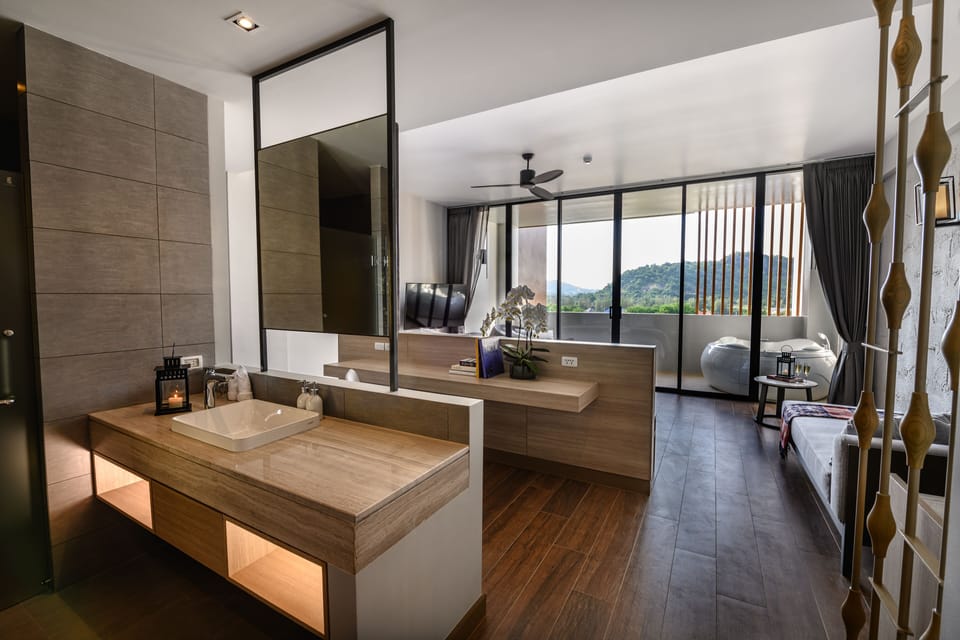 Jacuzzi Suite | View from room