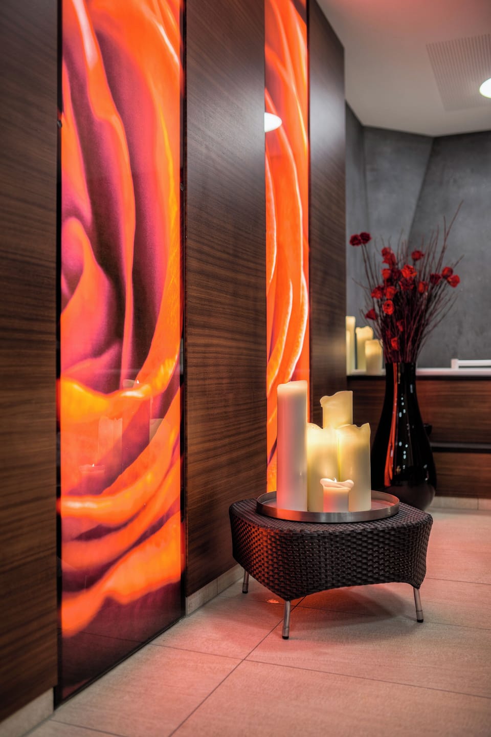 Couples treatment rooms, body treatments, aromatherapy