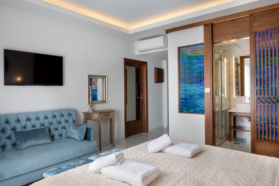 Suite, Terrace (Saphir) | In-room safe, soundproofing, iron/ironing board, free cribs/infant beds