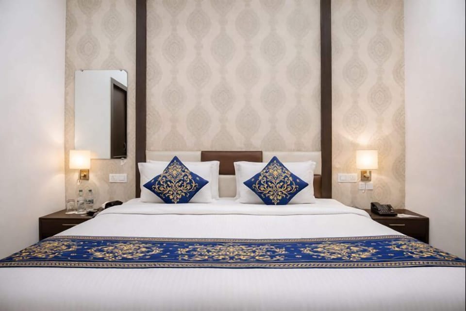 Deluxe Room, 1 Bedroom | Premium bedding, memory foam beds, laptop workspace, free WiFi