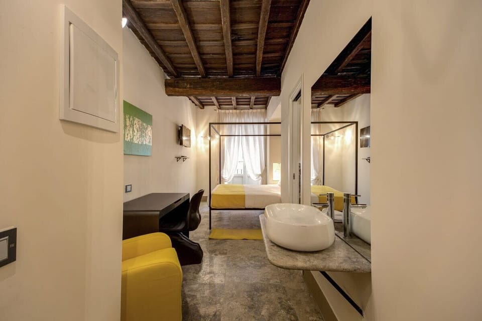 Shower, free toiletries, hair dryer, bidet