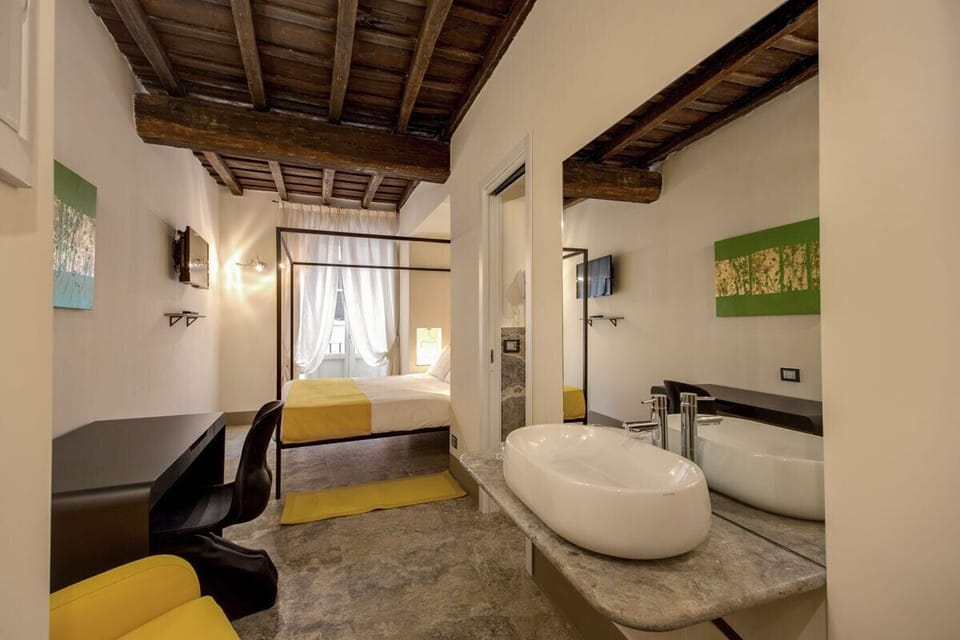 Shower, free toiletries, hair dryer, bidet