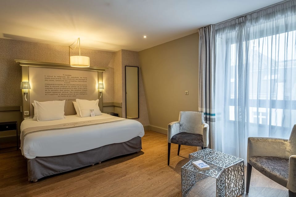 In-room safe, desk, soundproofing, free cribs/infant beds