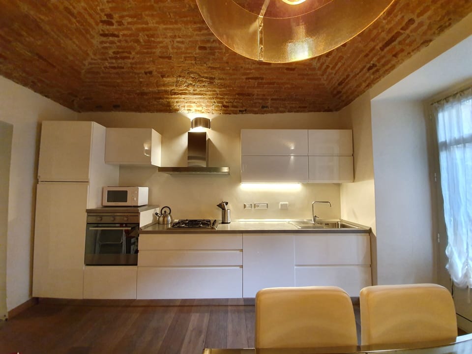 Apartment, 2 Bedrooms | Private kitchen | Full-size fridge, microwave, oven, stovetop