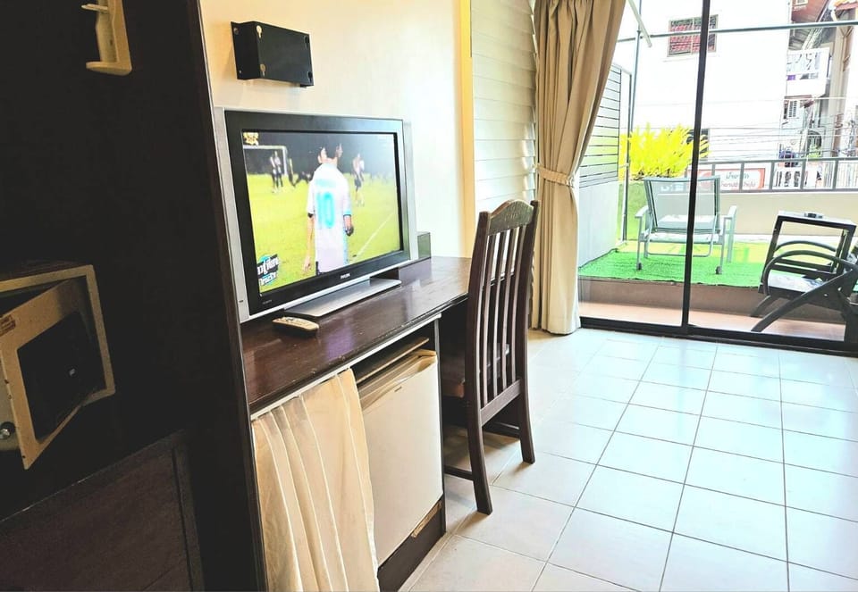 Deluxe Double Room | Terrace/patio