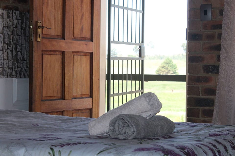 Individually furnished, bed sheets